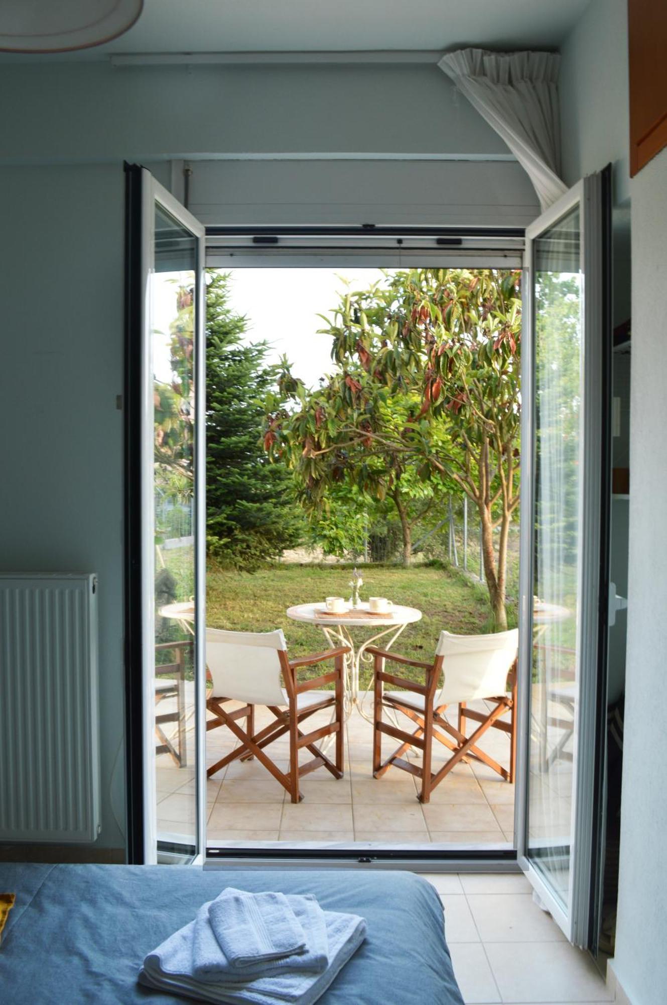 Sunny Retreat With A Garden Terrace Private Room Ιωάννινα Εξωτερικό φωτογραφία